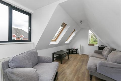 1 bedroom flat to rent, 15a Normanton Road, South Croydon