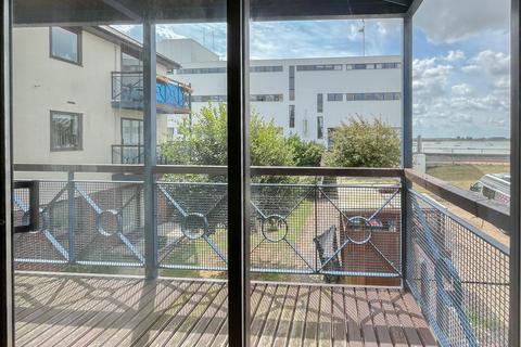 Flat 10, The Anchorage Belvedere Road, Burnham-on-crouch, CM0 8AJ