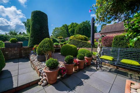 2 bedroom terraced house for sale, High Street, Bewdley