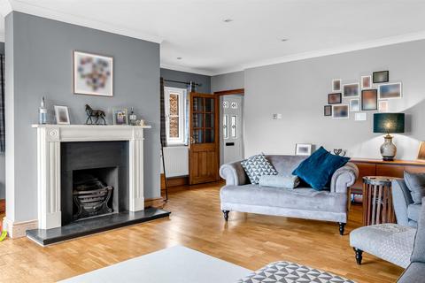 3 bedroom semi-detached house for sale, High Street, Walkern