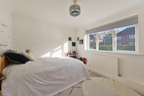 43 Avon Close, Worcester Park, KT4 7AQ