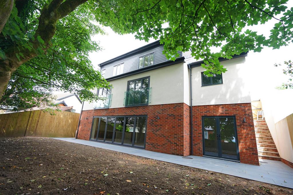 Chorley Old Road, Horwich, Bolton 5 bed detached house for sale £850,000
