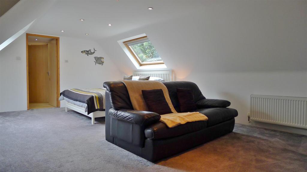 Upstairs sitting and bedroom 4
