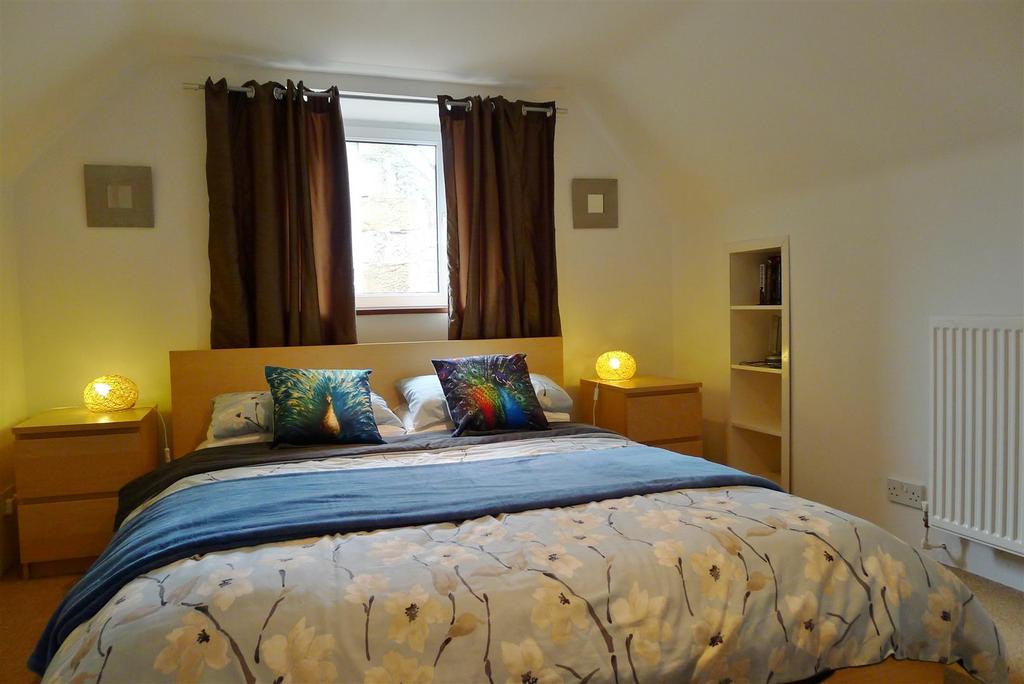 Upstairs bedroom 5