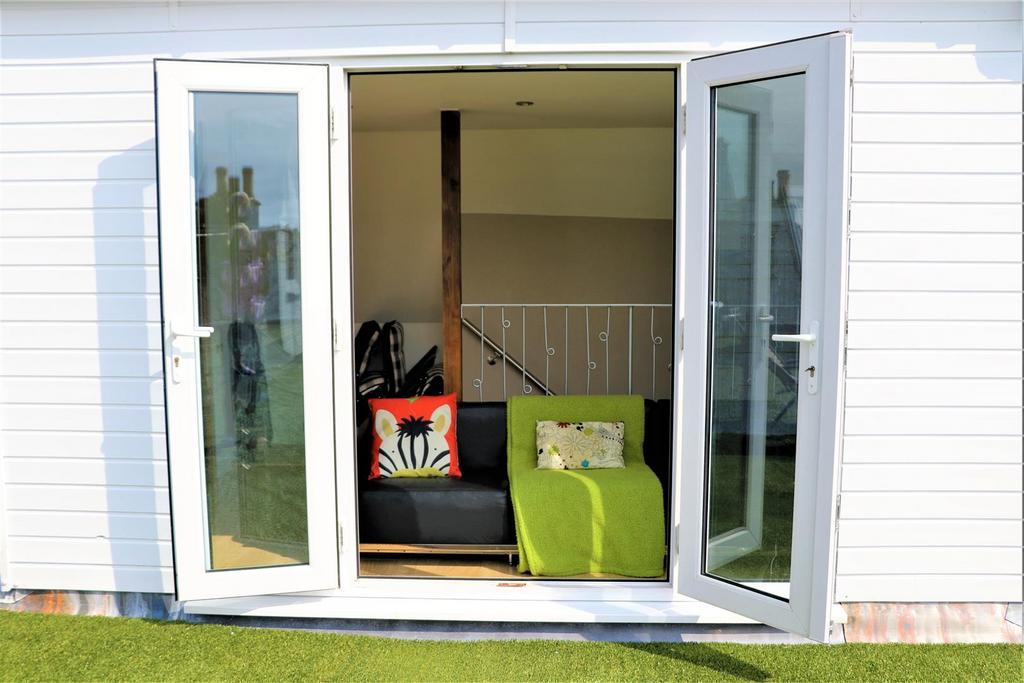 Roof terrace entrance