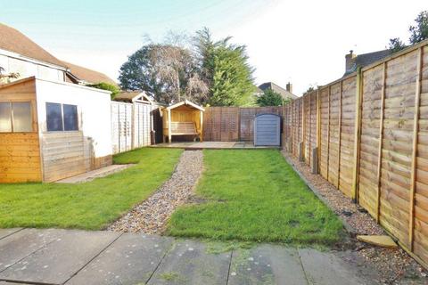 3 bedroom house to rent, Catsfield Close, East Sussex BN23