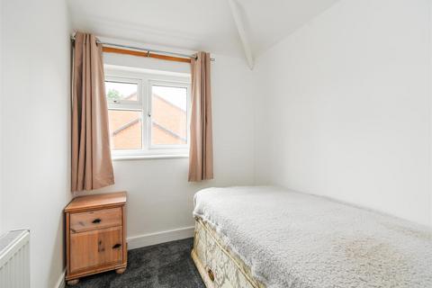 24 Hazel Grove, Wombourne, Wolverhampton, WV5 9EQ