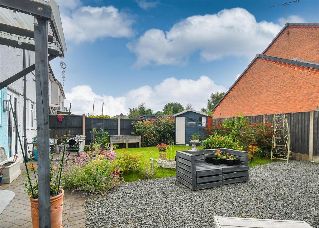 24 Hazel Grove - Garden.jpg