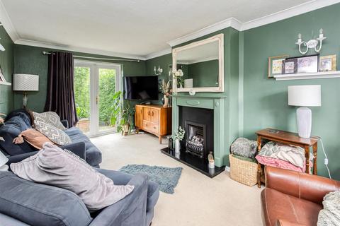 21 Meadow Lane, Wombourne, Wolverhampton, WV5 9BT
