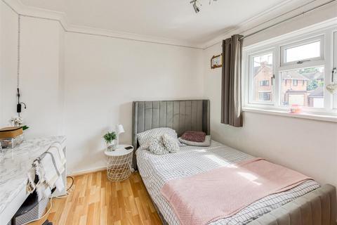 21 Meadow Lane, Wombourne, Wolverhampton, WV5 9BT