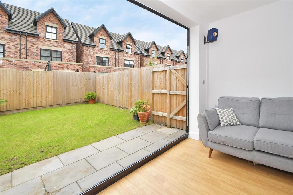 Bifold Doors Into Rear Garden