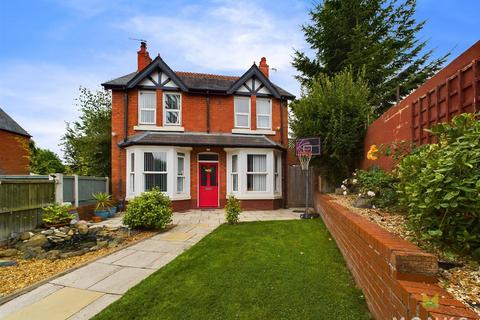 3 bedroom house for sale, West Street, Oswestry