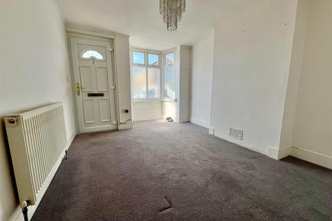24 Queens Road, Burnham-on-crouch, CM0 8DY