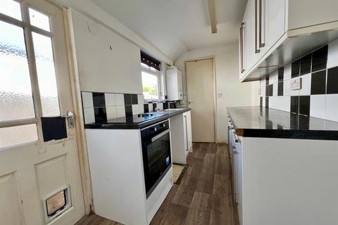 24 Queens Road, Burnham-on-crouch, CM0 8DY