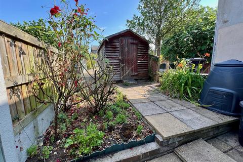 24 Queens Road, Burnham-on-crouch, CM0 8DY