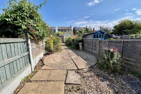 24 Queens Road, Burnham-on-crouch, CM0 8DY