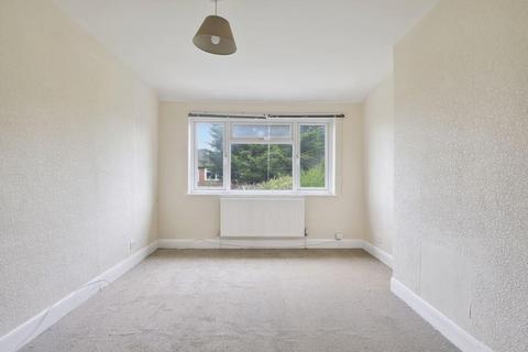 135 Moremead Road, London, SE6 3LU