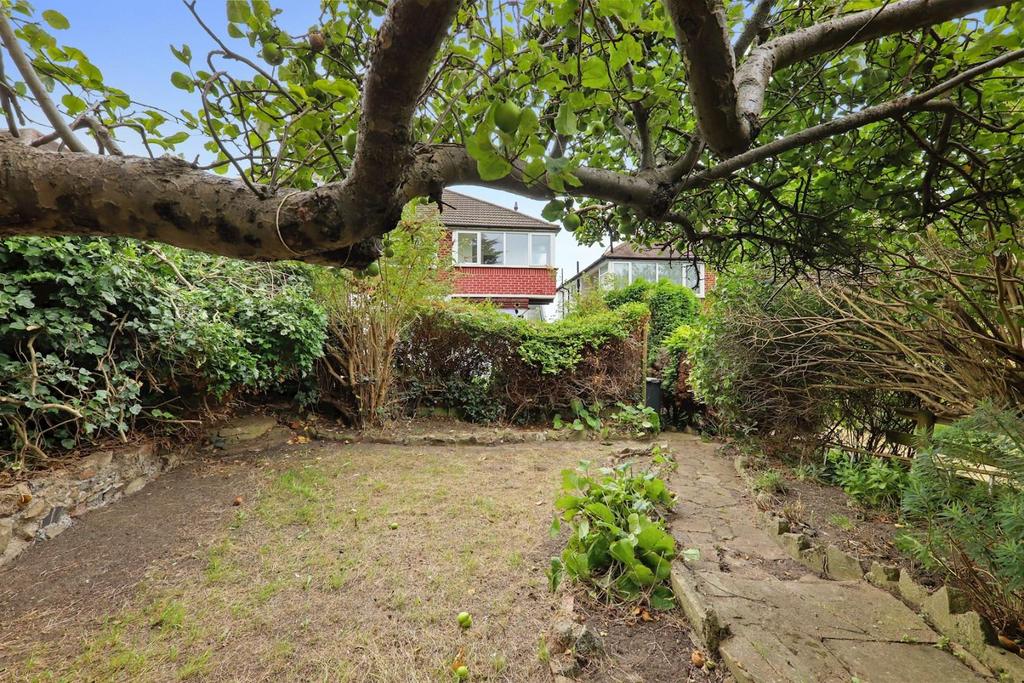 06-dcf0 JHProp World- 135 Mormead Road - 21 (1)-medi