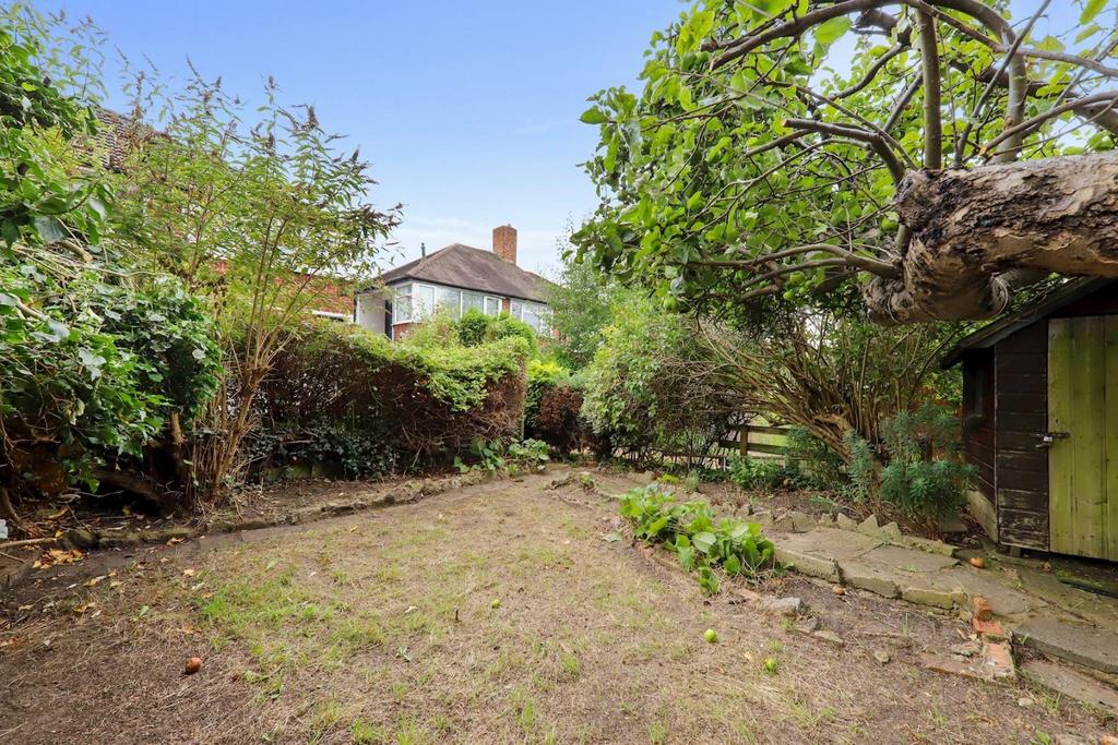 07-c684 JHProp World- 135 Mormead Road - 23 (1)-medi