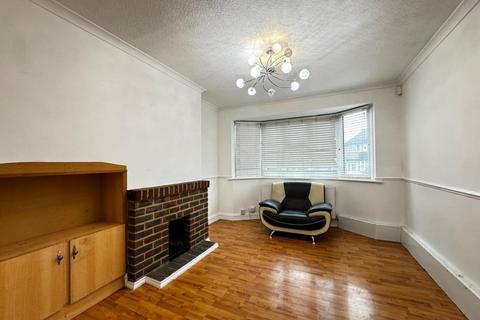 3 bedroom semi-detached house to rent, Brockman Rise, Bromley