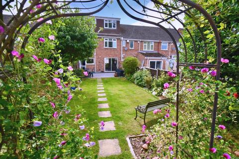 4 bedroom terraced house for sale, Harold Road, Wyken, Coventry - LARGE GARDEN AND LOFT CONVERSION