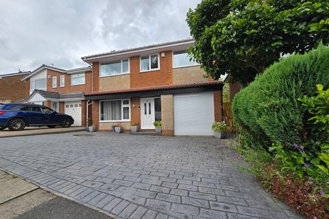15 Trimingham Drive, Bury, BL8 1JW