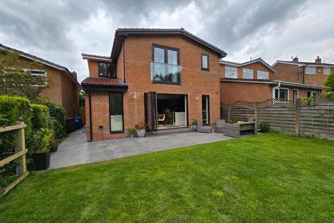 15 Trimingham Drive, Bury, BL8 1JW