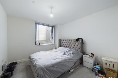 1 bedroom apartment for sale, Churchill Place, Basingstoke RG21