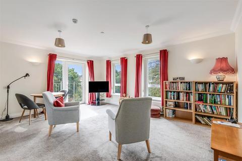 undefined, Emmandjay Court, Ben Rhydding LS29