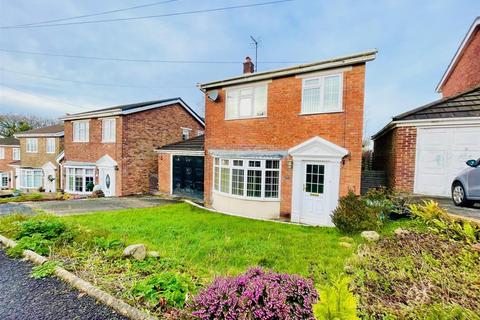 3 bedroom detached house for sale, Hilltop, Llanelli