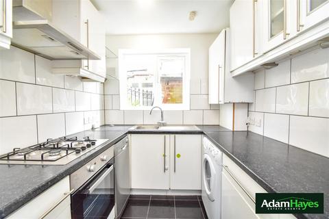 2 bedroom apartment to rent, High Road, Whetstone N20