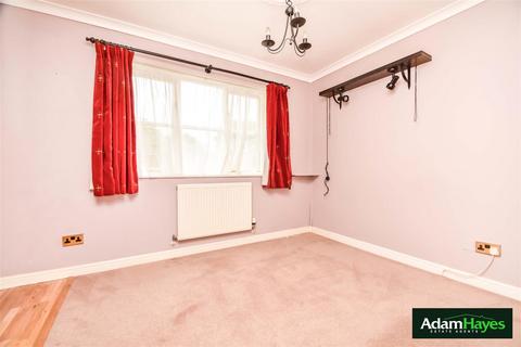 1 bedroom semi-detached house to rent, Hemingford Close, North Finchley N12