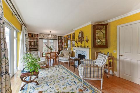 Pond House Bracklesham Close, Bracklesham Bay, Chichester, PO20 8HT