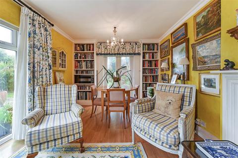 Pond House Bracklesham Close, Bracklesham Bay, Chichester, PO20 8HT