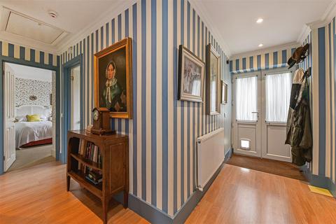 Pond House Bracklesham Close, Bracklesham Bay, Chichester, PO20 8HT