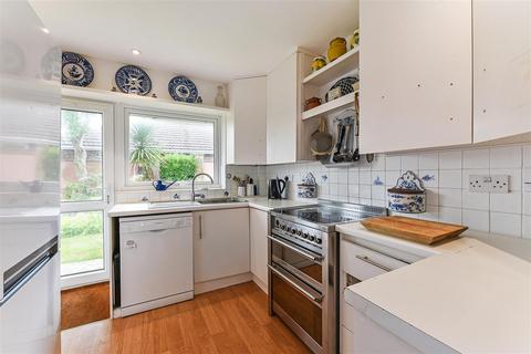 Pond House Bracklesham Close, Bracklesham Bay, Chichester, PO20 8HT