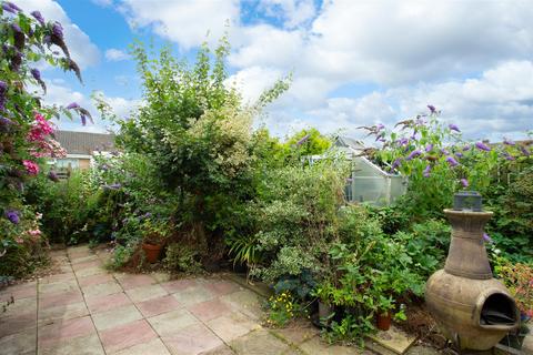 3 bedroom semi-detached house for sale, Sussex Close, York