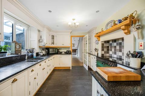 97 Lewis Road, Neath, SA11 1DJ