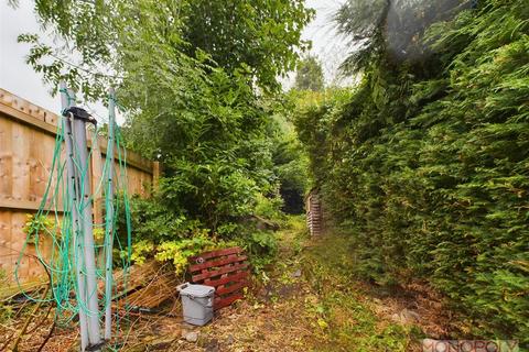 2, Vale View Bottom Road, Summerhill, Wrexham, LL11 4TN