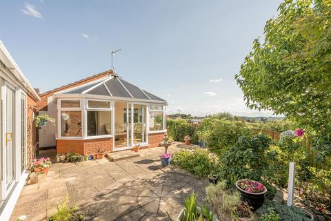 15 Wellington Close, Kingswinford, DY6 8JG