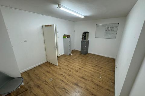 Shop to rent, Commecial Shop to Rent in Haringey Green Lanes,