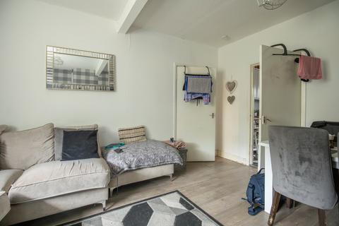 3 bedroom semi-detached house for sale, Threestonehill Avenue, Glasgow G32