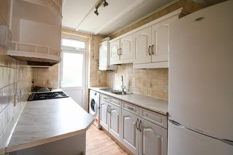 3 bedroom end of terrace house for sale, Sutherland Road, London,  E17