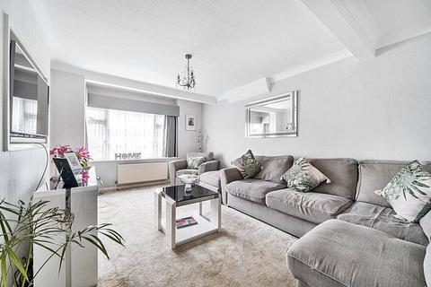 18 Gloucester Avenue, Waltham Cross, EN8 7QT