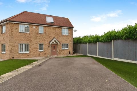 72 Cheapside West, Rayleigh, SS6 9JN