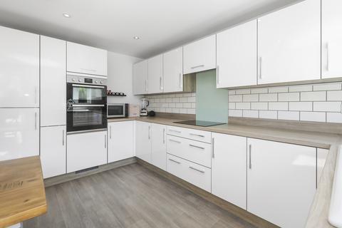 10 Alexander Gardens, Dunbar, EH42 1ZS