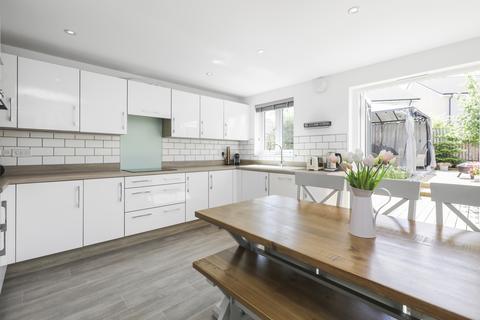 10 Alexander Gardens, Dunbar, EH42 1ZS