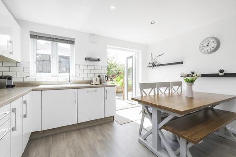 10 Alexander Gardens, Dunbar, EH42 1ZS