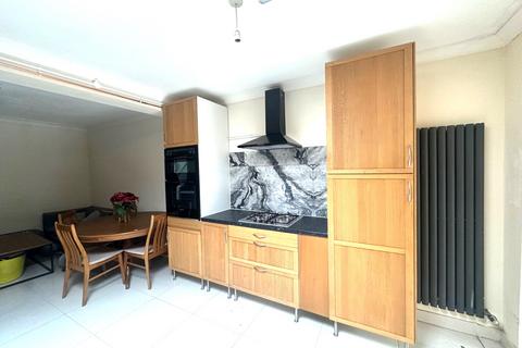 6 bedroom house share to rent, Cranford TW5