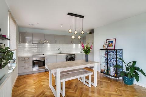 Flat 13, 25 Kingsburgh Crescent, Edinburgh, EH5 1RU